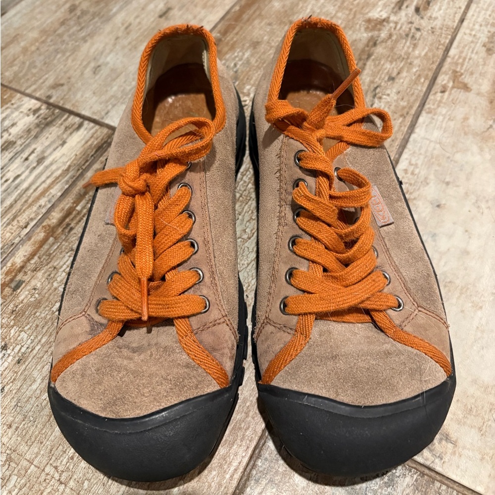 Keen Portola Size 9